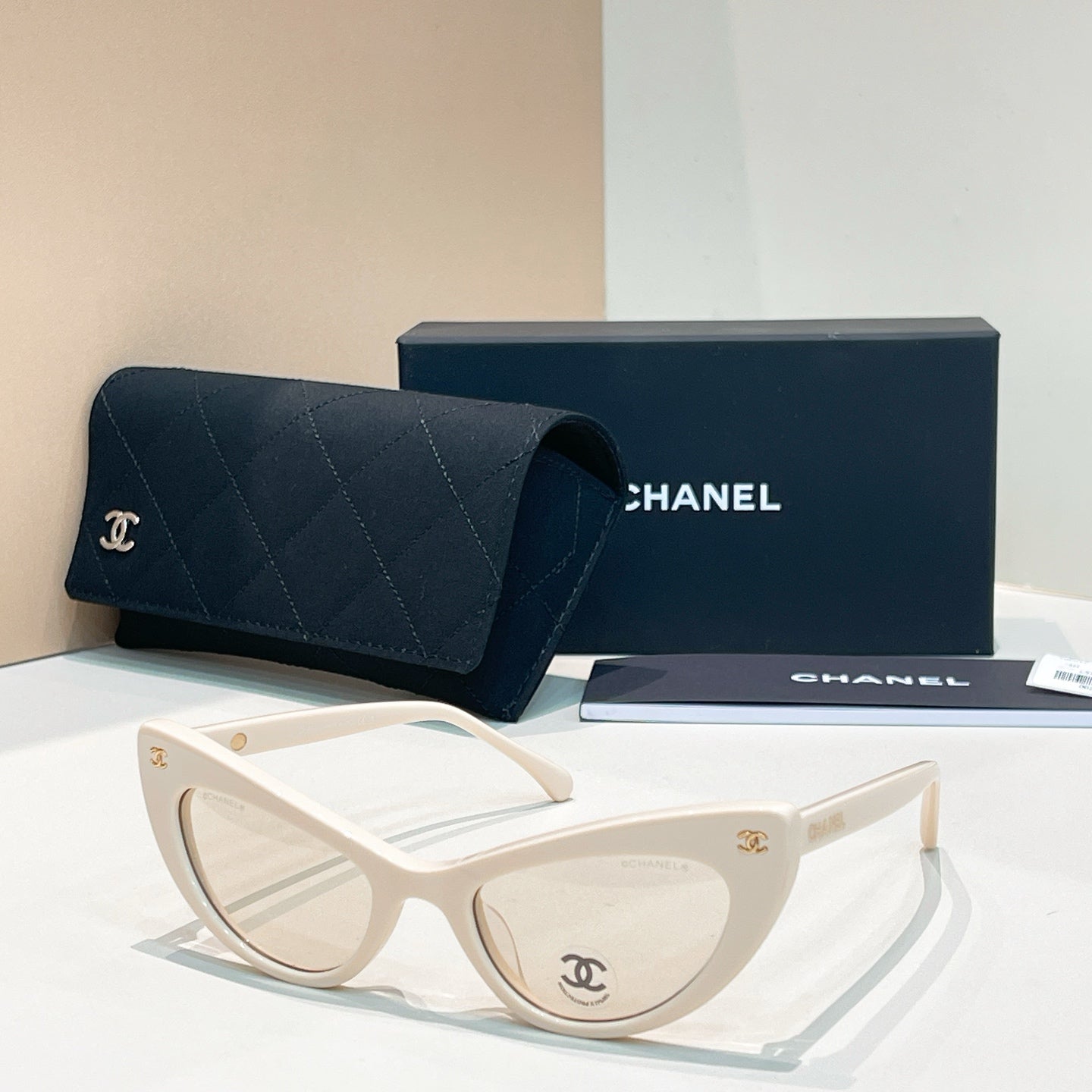 Chanel Cat Eye Sunglasses 152193